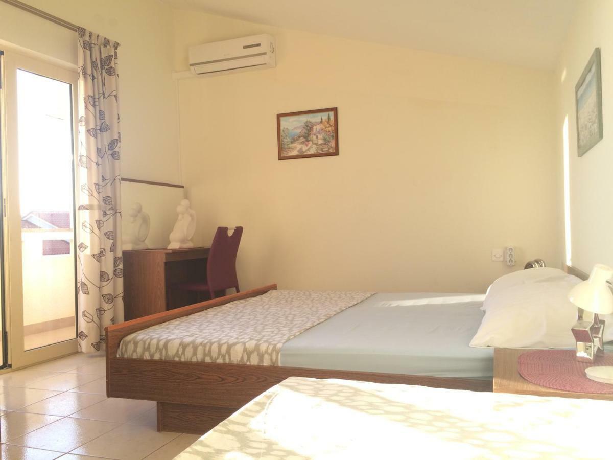 Apartmani Emilio Новаля Екстер'єр фото