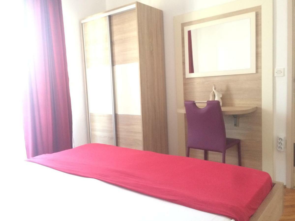 Apartmani Emilio Новаля Екстер'єр фото